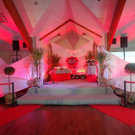 Hotel Le Bretagne Louvigné-de-Bais エクステリア 写真